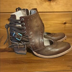 Real leather Freebird women’s ankle bootie